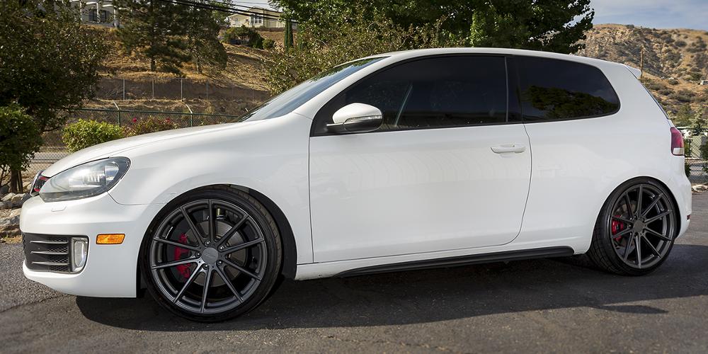 Volkswagen Golf TSW Bathurst